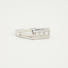 Ring with diamond (0.08 ct) in 14K White gold size 5¼ | Real Genuine