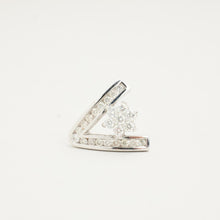 Pendant in 14K white gold with diamonds (0.4 ct), 1.4 cm