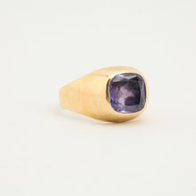 Ring with and synthetic sapphire in 14K Gold size 6½ | Vintage