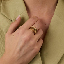 Minimalist Style 14K Gold Ring, Size 6¾, Sleek Simple Gold Band, Elegant Everyday Jewelry, Modern Classic Design