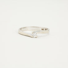 Ring with diamond (0.06 ct) in 14K White gold size 7¾ | Vintage