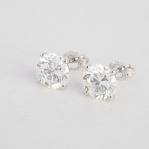 Earrings with diamond (4.09 ct) in 18K White gold, 0.59 inches | Real