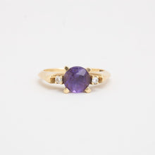 Ring with and amethystwith diamond (0.02 ct) in 14K Gold size 5