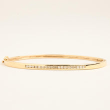 Bangle with diamond (0.4 ct) in 9K Gold, 2.28 inches | Solid Gold