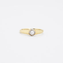 Ring with diamond (0.06 ct) in 14K Gold size 5¼ | Solid Gold