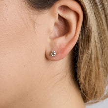 Diamantbørsen Luxury Earrings, 1.41 CT Diamond, 18K White Gold, Modern Classic Design