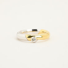 Ring with diamond (0.05 ct) in 14K Gold and white gold size 6