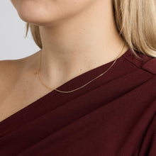 Curb Necklace in 18K Gold, 16.73 inches | Solid Gold | Fine Jewelry
