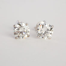Vintage Inspired 18K Solid Gold Earrings, 0.35 inch Classic Round Design, High-Quality Elegant Gold Jewelry