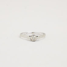 Ring with diamond (0.04 ct) in 18K White gold size 5¼ | Vintage