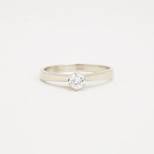 Ring with diamond (0.32 ct) in 14K White gold size 8¾ | Real Genuine