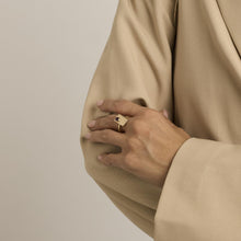 Ring with and amethyst in 18K Gold size 8½ | Real Genuine Gold