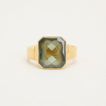 Ring with and synthetic spinel in 18K Gold size 9¼ | Real Genuine