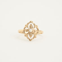 Ring with and opal in 8K Gold size 5¼ | Solid Gold | Fine Jewelry