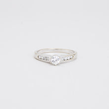 Ring with and Zirconia in 14K White gold size 8 | Vintage Solid