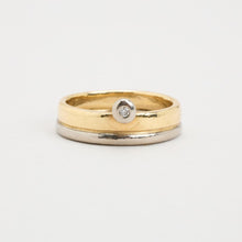 Ring with diamond (0.01 ct) in 14K Gold and white gold size 5