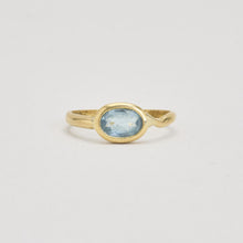Ring with and aquamarine in 18K Gold size 6 | Vintage Solid Gold