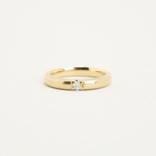 Ring with diamond (0.07 ct) in 14K Gold size 6¾ | Vintage Solid Gold