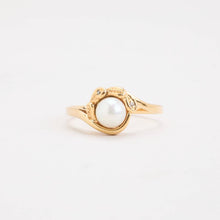 Ring with and pearlwith diamond (0.01 ct) in 18K Gold size 8