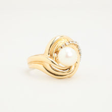 Ring with and pearlwith diamond (0.16 ct) in 14K Gold size 8