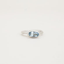 Ole Lynggaard Ring with and aquamarine in 14K White gold size 6