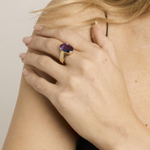 Ring with and synthetic sapphire in 14K Gold size 5 | Vintage Solid