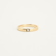 Ring with diamond (0.02 ct) in 14K Gold size 5 | Vintage Solid Gold