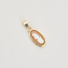 Pendant with and cameo in 14K Gold, 0.87 inches | Vintage Solid