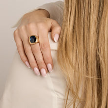 Ring with and synthetic sapphire in 14K Gold size 6 | Real Genuine