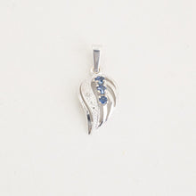Pendant with diamond (0.01 ct) in 14K White gold, 0.87 inches