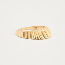 Elegant Estate 14K Gold Ring, Size 5¾, Genuine Quality, Fine Vintage Inspired Gold Band