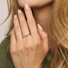 Ring with diamond (0.05 ct) in 14K White gold size 6 | Solid Gold
