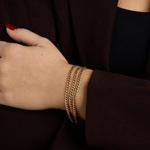 Curb Bracelet in 14K Gold, 7.09 inches | Vintage Solid Gold | Fine