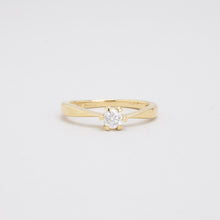 Ring with diamond (0.21 ct) in 14K Gold size 5 - 5¼ | Vintage Solid