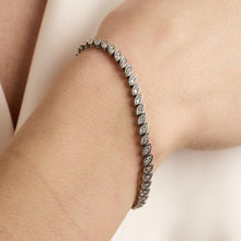 Bracelet with diamond (1.9 ct) in 18K White gold, 7.09 inches | Real