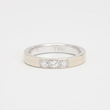 Ring with diamond (0.08 ct) in 14K White gold size 6 | Vintage Solid