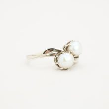Timeless Toi et Moi Double Pearl Ring, 18K White Gold, Prong-Set White Pearls, Size 5¾, Dainty Minimalist Engagement Ring, Bridal Jewelry