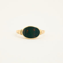 Ring with and blood stone in 14K Gold size 8½ | Vintage Solid Gold