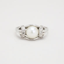 Ring with and pearlwith diamond (0.02 ct) in 18K White gold size 8