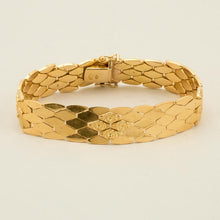 Flower Beehive Bracelet in 18K Gold, 6.69 inches | Vintage Solid Gold