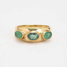 Ring with and emerald in 18K Gold size 7¾ | Vintage Solid Gold