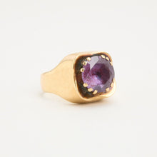 Ring with and synthetic sapphire in 14K Gold size 7¼ - 7¾ | Real