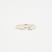 Ring with diamond (0.05 ct) in 14K White gold size 4 | Real Genuine