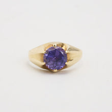 Ring with and synthetic sapphire in 14K Gold size 8 | Solid Gold