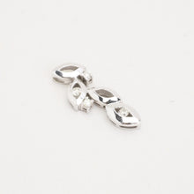 Pendant with diamond (0.13 ct) in 14K White gold, 0.79 inches