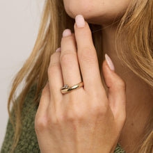 Ring with diamond (0.04 ct) in 14K Gold and white gold size 6