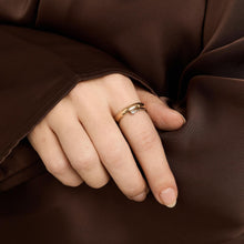 Ring with diamond (0.01 ct) in 14K Gold and white gold size 7